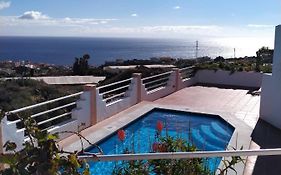 Finca Oasis Mango,Holiday Home, Vivienda Vacacional, Candelaria Comunal Pool, Sea View From Private Terraces,3 Mins To Town By Car, Wifi, Netflix